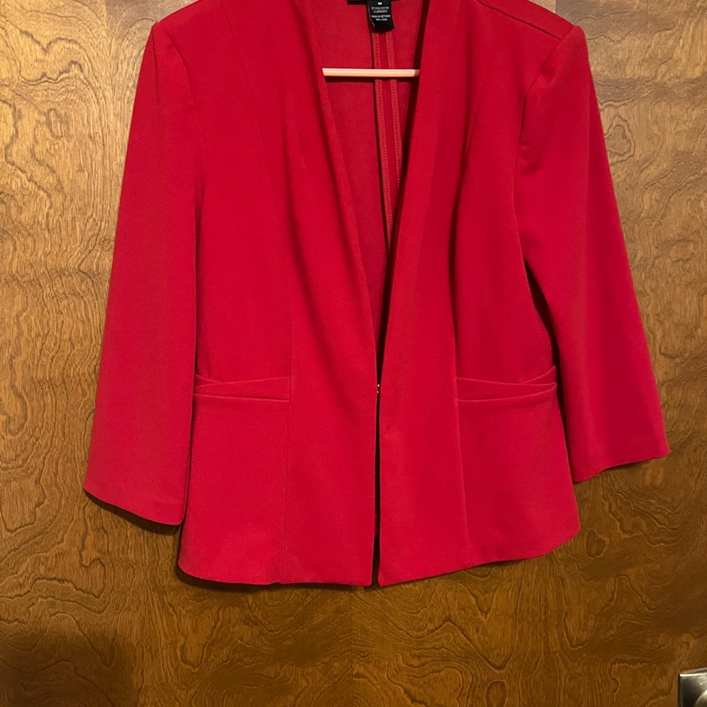 Vibrant Red Open-Front Blazer with Three-Quarter Sleeves